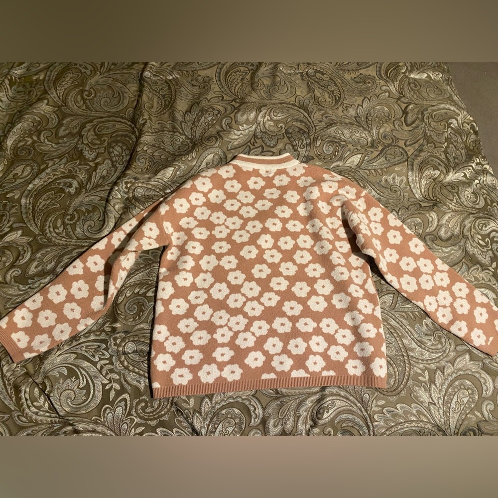 Pretty Garden brown and white flowers floral viscose Sweater
